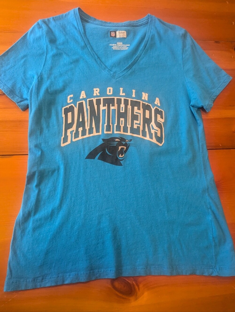 Carolina Panthers V Neck T Shirt NFL Team Apparel M